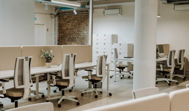 L&rsquo;espace de coworking et ses 18 postes de travail tel qu&rsquo;il est propos&eacute; par Les Compotes dans le quartier du Neudorf, &agrave; Strasbourg. &nbsp; Photo archives S&eacute;bastien North