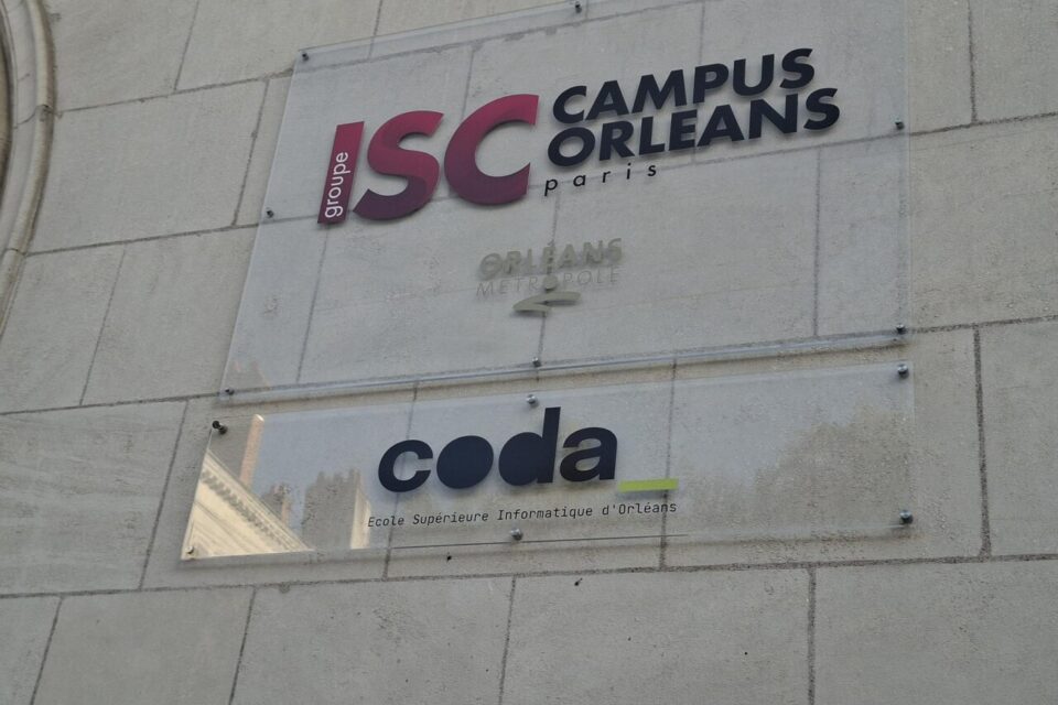 L'inauguration des locaux de CODA a notamment eu lieu en présence des entreprises partenaires et des étudiants