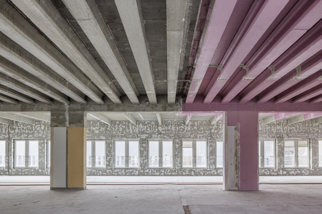 Parmi les quatre projets de Covivio pour reconvertir en hôtels d'anciens immeubles de bureaux, celui du boulevard Raspail verra apparaître un nouveau concept à Paris, celui de Mix Hotel. Parmi les quatre projets de Covivio pour reconvertir en hôtels d'anciens immeubles de bureaux, celui du boulevard Raspail verra apparaître un nouveau concept à Paris, celui de Mix Hotel.